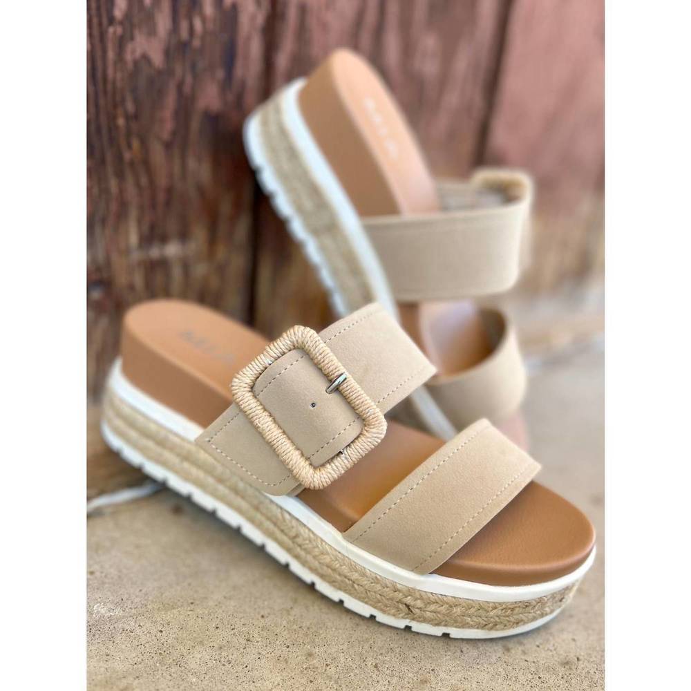 NEW MIA suede raffia platform sandals in sand